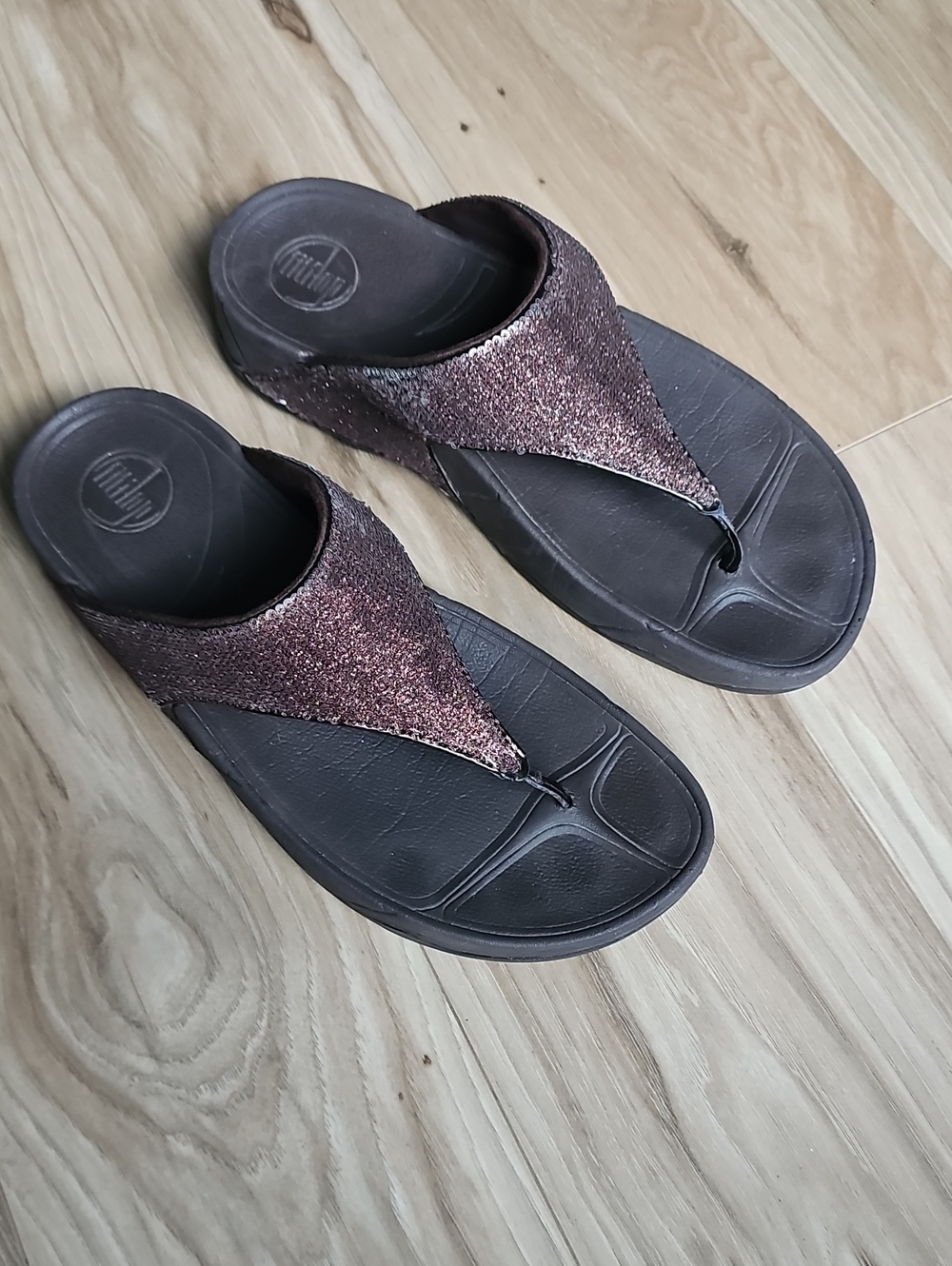 Fitflop Women's Brown Sparkle Thong Sandals